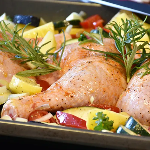 Hähnchenkeulen mit Ratatouille