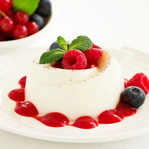 Panna Cotta mit Beerensauce